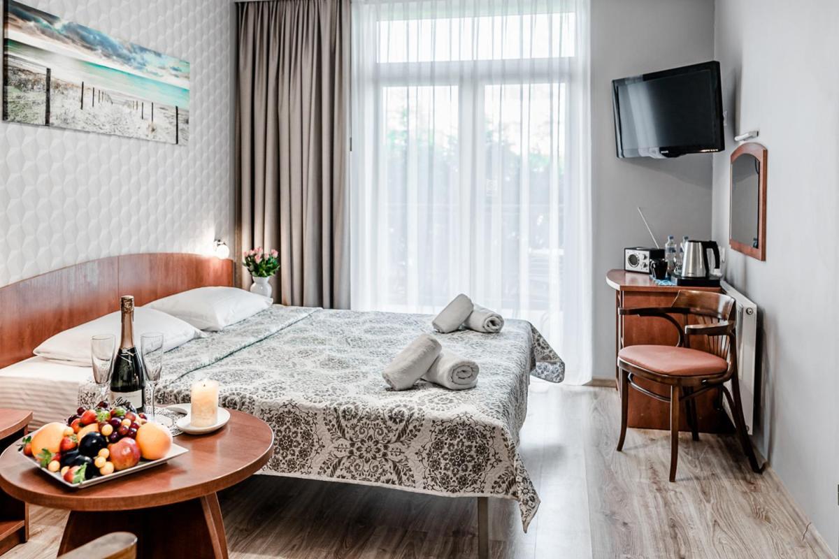 Hotel Cis 슈비노우이스쳬 외부 사진
