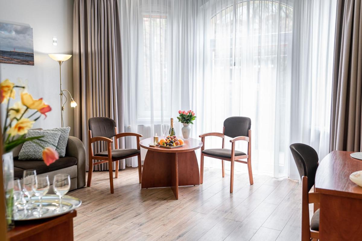 Hotel Cis 슈비노우이스쳬 외부 사진